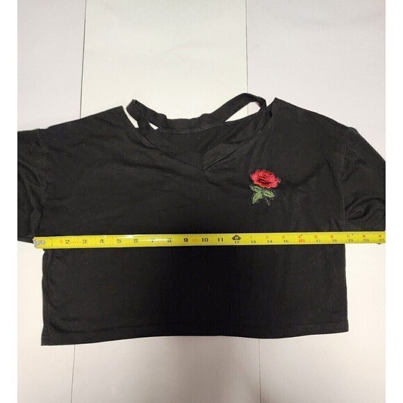 Black Rose Patch Graphic Boxy Cropped Tee - Picture 2 of 8